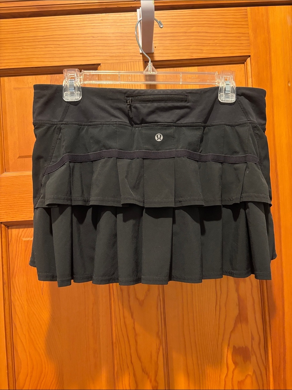 Lululemon Run Black Pace Setter Skirt with Tiered Ruffle Back Size 8 - Picture 3 of 6